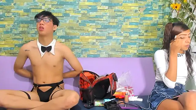 LuxurySteel Girls  online show from December 22, 2025, 12:46 pm