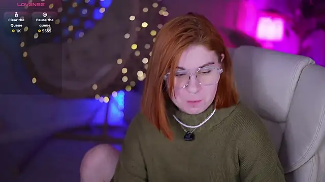 GingerPinky online show from March 25, 2026, 7:25 am