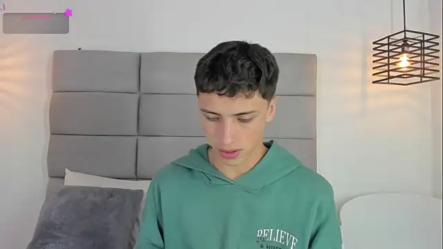 JoshClaarktt online show from April 16, 2026, 4:02 am