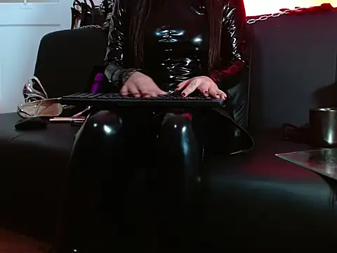 Snapshot of cleodoranoir chatting on February 26, 2026, 2:05 pm cleodoranoir online show from February 26, 2026, 2:05 pm