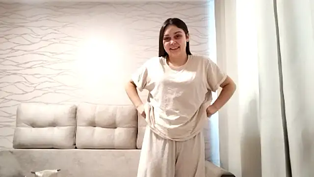 VivienneKottraba online show from January 15, 2026, 9:14 am