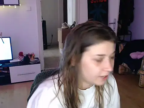 Snapshot of AlienforTwenty chatting on December 16, 2025, 1:16 pm AlienforTwenty online show from December 16, 2025, 1:16 pm