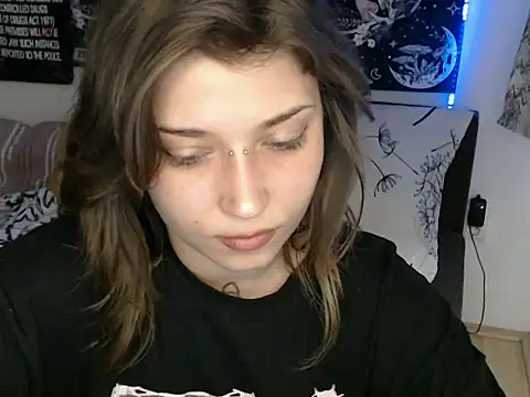 Snapshot of AlienforTwenty chatting on February 14, 2026, 10:23 am AlienforTwenty online show from February 14, 2026, 10:23 am