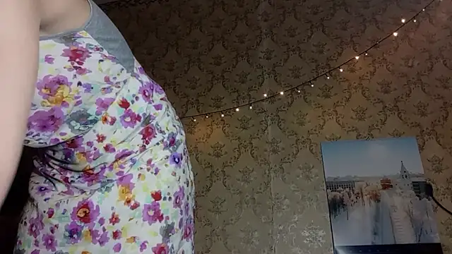 Snapshot of Alice_newhome chatting on February 7, 2026, 8:23 pm Alice newhome online show from February 7, 2026, 8:23 pm