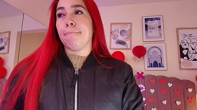 Snapshot of Celestee15_ chatting on February 18, 2026, 11:28 am Celestee15 online show from February 18, 2026, 11:28 am