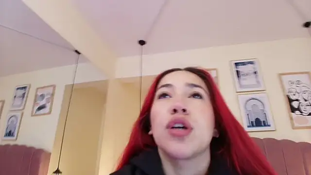 Snapshot of Celestee15_ chatting on April 10, 2026, 11:15 am Celestee15 online show from April 10, 2026, 11:15 am