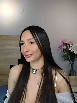 evangelineroos online show from April 12, 2026, 2:33 pm