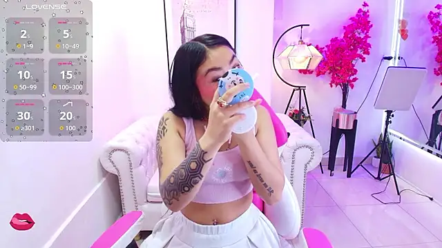 Carolina cherry online show from February 7, 2026, 11:58 am