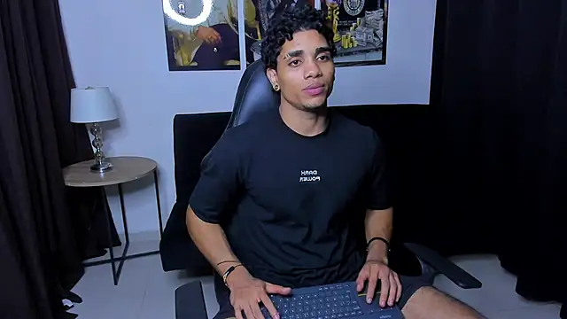 Dustyn Michelle1 online show from February 28, 2026, 4:46 am