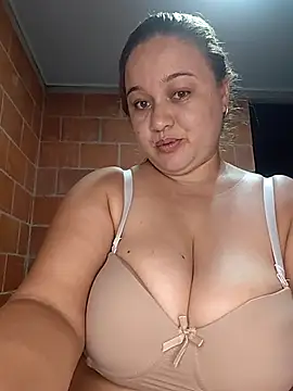 MMia 18 online show from January 6, 2026, 11:18 pm