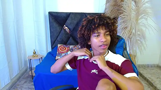 angelll18  online show from April 18, 2026, 8:20 pm