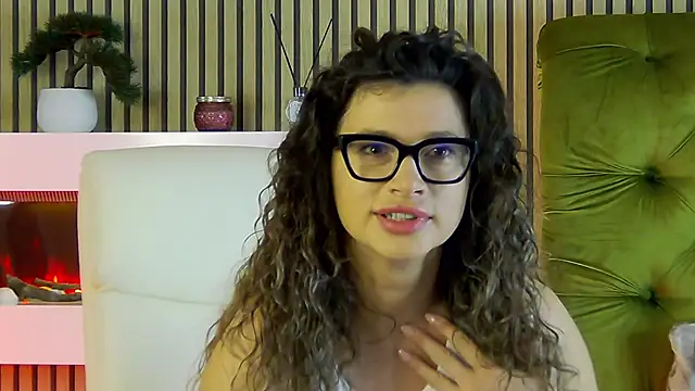 Snapshot of MiraBennet chatting on January 7, 2026, 7:11 am MiraBennet online show from January 7, 2026, 7:11 am