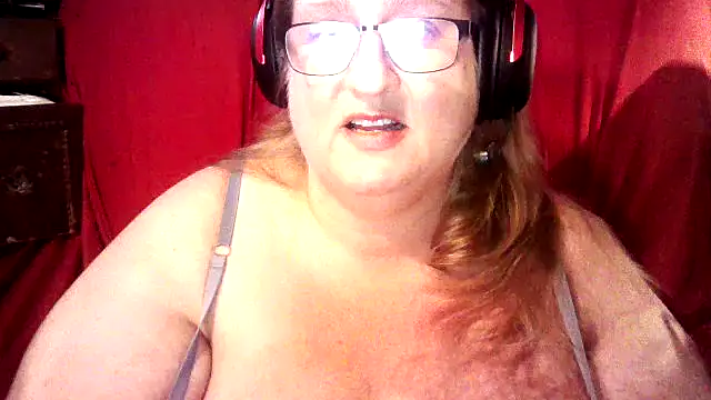 jade-belle online show from December 18, 2025, 5:13 am