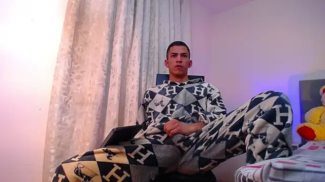 TOMBOYSEXX online show from March 5, 2026, 10:44 am