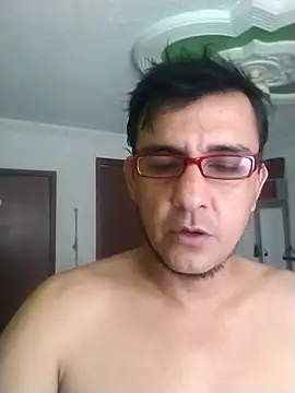 SHARLOT2427 online show from January 18, 2026, 9:51 pm