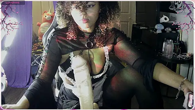 Snapshot of HonneyBunnyXO chatting on March 12, 2026, 4:18 am HonneyBunnyXO online show from March 12, 2026, 4:18 am