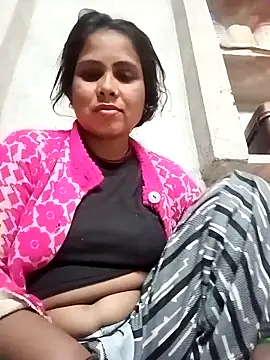 Shreya pandit online show from February 15, 2026, 1:57 am