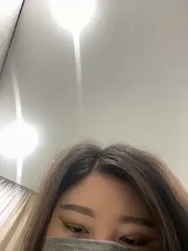 Sarah2127 online show from March 19, 2026, 11:20 pm