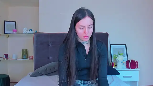 Snapshot of AdrianaCult chatting on February 27, 2026, 1:11 pm AdrianaCult online show from February 27, 2026, 1:11 pm