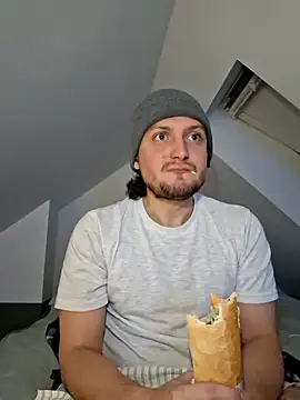 Ghost Pie online show from December 17, 2025, 5:57 am