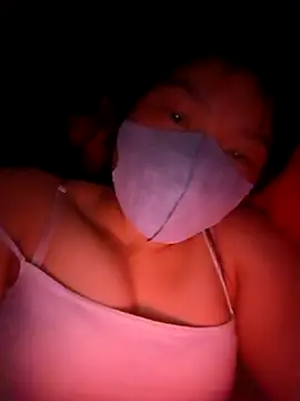 Snapshot of May-Ne chatting on February 8, 2026, 1:42 am May-Ne online show from February 8, 2026, 1:42 am