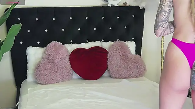 Snapshot of MistyAddams chatting on January 13, 2026, 1:49 pm MistyAddams online show from January 13, 2026, 1:49 pm