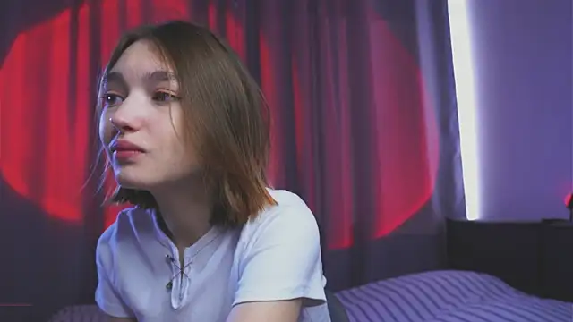 Leyla crsh online show from April 3, 2026, 5:05 am