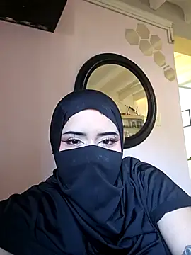 Dalia Reem online show from December 21, 2025, 2:24 pm