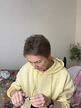 Sensual Flower online show from March 5, 2026, 10:55 am