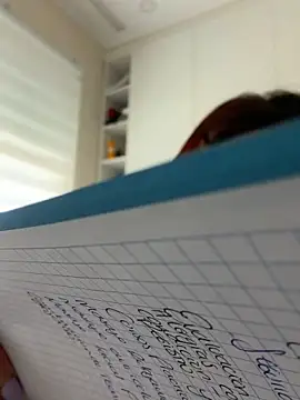 lara beker online show from April 25, 2026, 2:58 pm