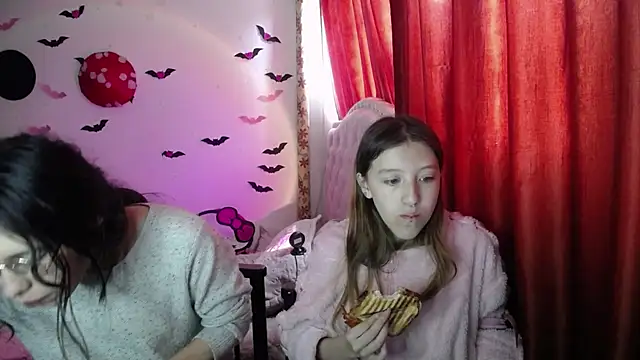 Briar y Blair online show from April 9, 2026, 4:56 pm