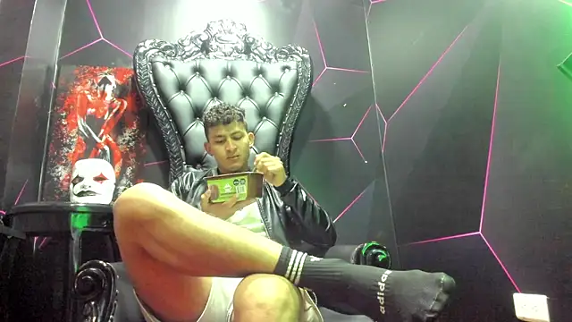 Snapshot of Ethan_Waalker chatting on January 17, 2026, 4:17 am Ethan Waalker online show from January 17, 2026, 4:17 am