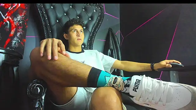 Snapshot of Ethan_Waalker chatting on February 6, 2026, 1:54 am Ethan Waalker online show from February 6, 2026, 1:54 am