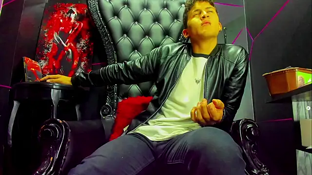 Snapshot of Ethan_Waalker chatting on February 19, 2026, 4:30 am Ethan Waalker online show from February 19, 2026, 4:30 am