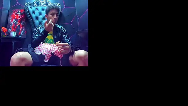 Snapshot of Ethan_Waalker chatting on February 25, 2026, 4:11 am Ethan Waalker online show from February 25, 2026, 4:11 am