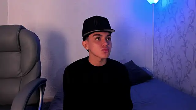  TaylorBlack online show from December 16, 2025, 11:26 am