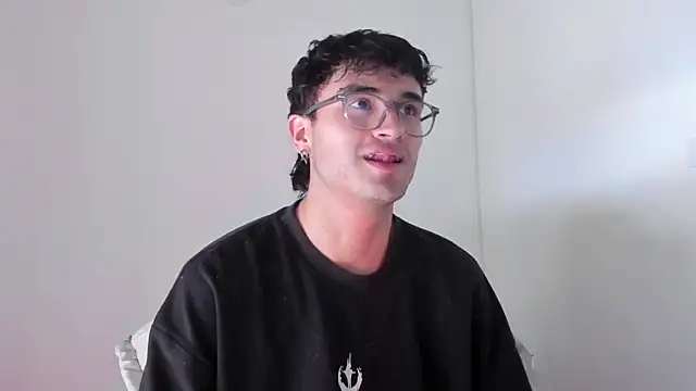 charlie dicker online show from February 5, 2026, 3:49 pm