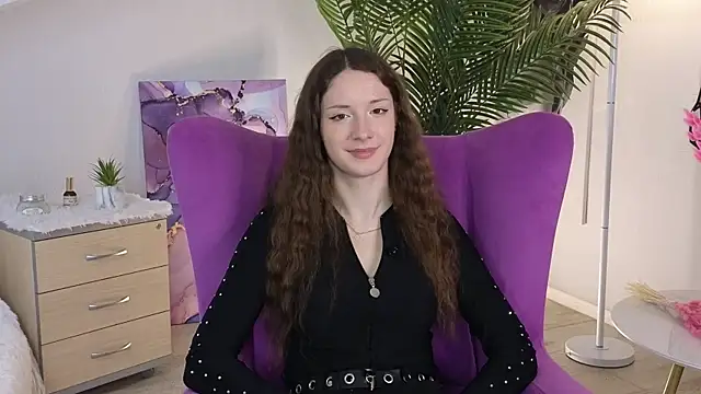 KarmenRasey online show from December 16, 2025, 2:44 pm