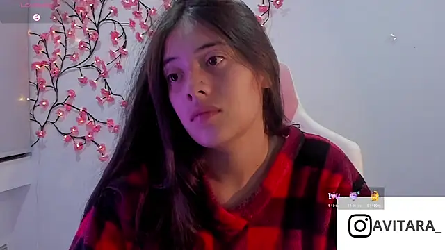 Snapshot of vanesita_ chatting on May 18, 2026, 1:45 am vanesita online show from May 18, 2026, 1:45 am