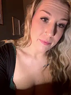 Snapshot of GeneralMamaXo chatting on January 8, 2026, 12:57 am GeneralMamaXo online show from January 8, 2026, 12:57 am