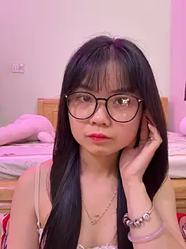    KARA    online show from February 10, 2026, 1:43 am