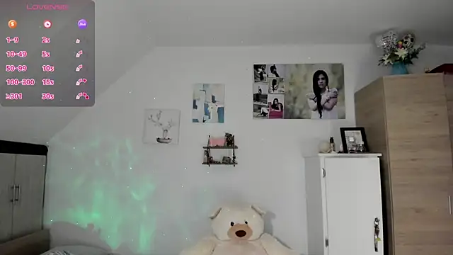 Snapshot of VEROSlen- chatting on January 7, 2026, 1:35 pm VEROSlen- online show from January 7, 2026, 1:35 pm