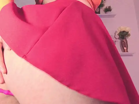 Snapshot of Lyra_Monrroy chatting on February 6, 2026, 3:33 am Lyra Monrroy online show from February 6, 2026, 3:33 am