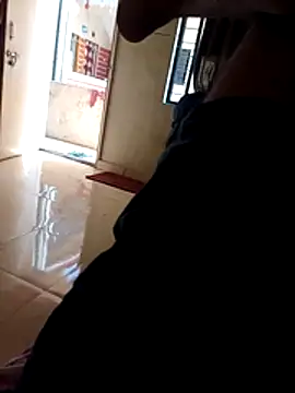 punecouplegroup online show from December 17, 2025, 5:46 am