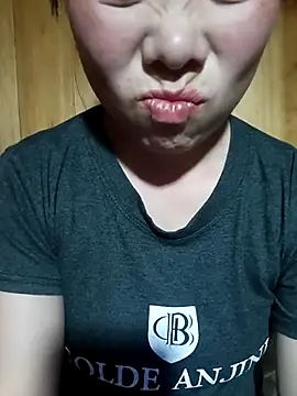 Snapshot of Chloe-ee chatting on February 6, 2026, 7:34 am Chloe-ee online show from February 6, 2026, 7:34 am