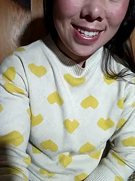 Snapshot of Chloe-ee chatting on February 8, 2026, 12:08 pm Chloe-ee online show from February 8, 2026, 12:08 pm