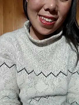 Snapshot of Chloe-ee chatting on February 18, 2026, 2:13 pm Chloe-ee online show from February 18, 2026, 2:13 pm