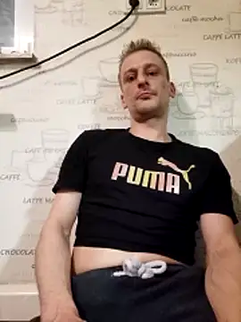 AnDyWaesche90 online show from April 15, 2026, 3:24 am