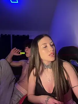 saphirafox online show from March 22, 2026, 12:03 am