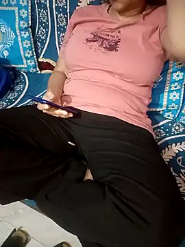 Snapshot of Sofia-111 chatting on February 5, 2026, 5:06 pm Sofia-111 online show from February 5, 2026, 5:06 pm